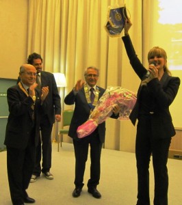 Milly Carlucci con i due presidenti e Svevo Tognalini 
