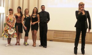 Simone Di Pasquale  con Victoria Martin, Daniela Ayala, Kenia Anaya Pons e Giada Giacomoni